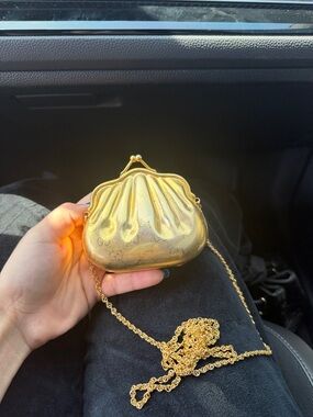 Vintage Gucci Metallic Gold Shell Mini Crossbody Coin Purse
